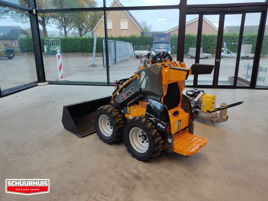 Radlader del tipo Sonstige Giant SK252d, Neumaschine en Oldebroek (Imagen 2)