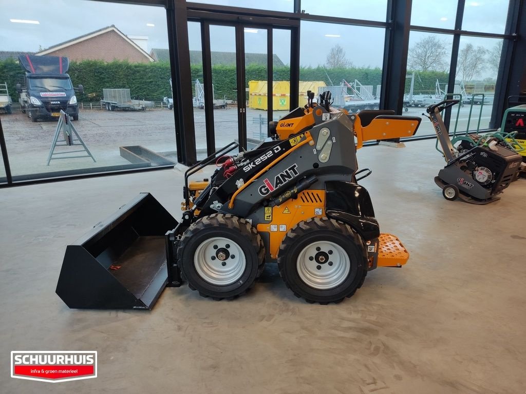 Radlader del tipo Sonstige Giant SK252d, Neumaschine en Oldebroek (Imagen 1)