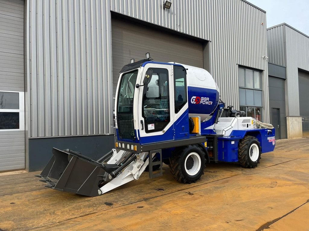 Radlader van het type Sonstige Giga power GW5500 4x4 concrete mixer, Neumaschine in Velddriel (Foto 2)