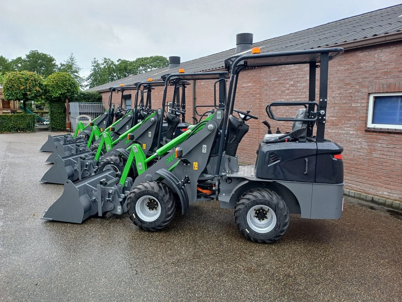 Radlader van het type Sonstige Mini shovel Wcm elektrische, Gebrauchtmaschine in Stroe (Gld) (Foto 2)