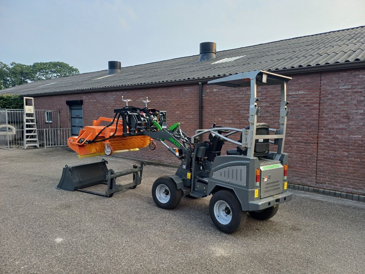 Radlader des Typs Sonstige Mini shovel WCM elektrische, Gebrauchtmaschine in Stroe (Gld) (Bild 3)