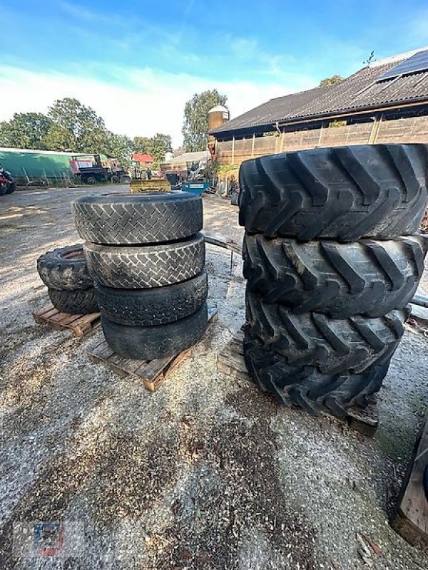 Radlader du type Sonstige Reifen 20 Zoll 12.5 14.5 405 365/80R20 Anhänger Radlader Unimog, Gebrauchtmaschine en Fitzen (Photo 4)