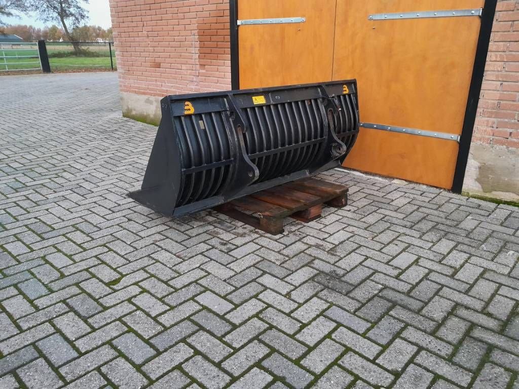 Radlader du type Sonstige Sch&auml;ffer overjarige puinbak volumebak grondbak minishovel, Gebrauchtmaschine en Ederveen (Photo 8)