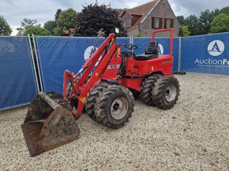 Radlader del tipo Takeuchi 332, Gebrauchtmaschine en Antwerpen (Imagen 1)