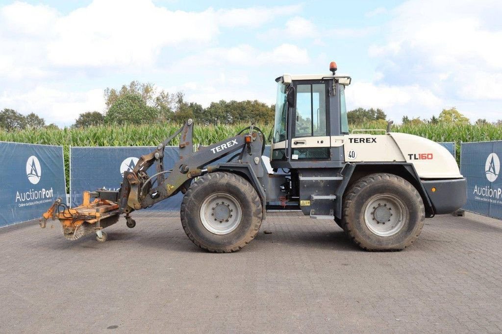 Radlader des Typs Terex TL160, Gebrauchtmaschine in Antwerpen (Bild 2)