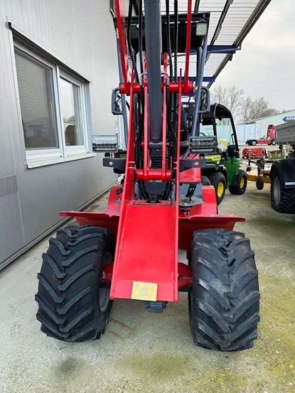 Radlader des Typs Toyo 826 Bügel mit Kubota Motor NEU, Neumaschine in Schutterzell (Bild 2)