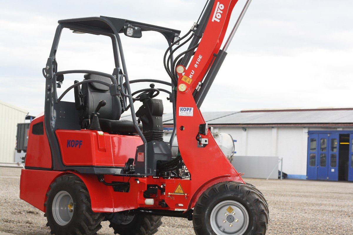 Radlader tipa Toyo Toyo 810 Elektro mit Bügel Lithiumbatterie, Neumaschine u Schutterzell (Slika 17)