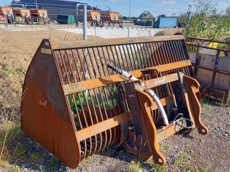 Radlader des Typs Volvo Chief 2,5 Mtr. Roegrab 1,7M3 M. Højtip., Gebrauchtmaschine in Faaborg