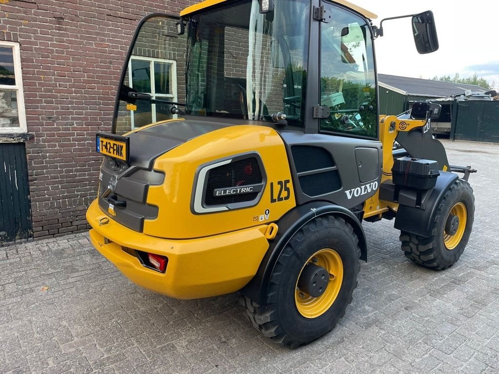 Radlader tip Volvo JL25H, Gebrauchtmaschine in Hapert (Poză 4)