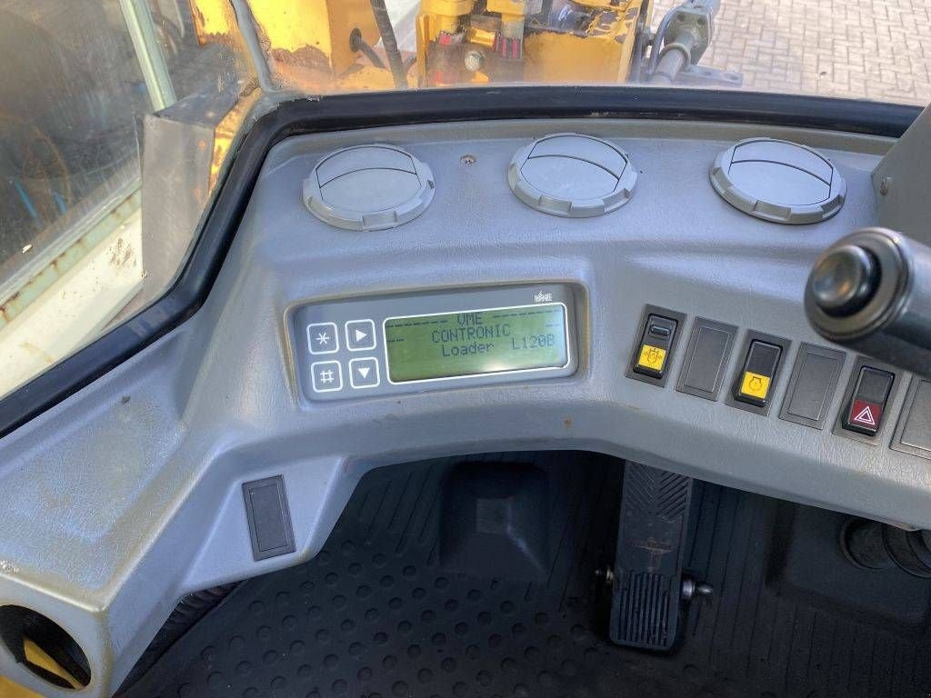 Radlader typu Volvo L 120 B, Gebrauchtmaschine v Roosendaal (Obrázok 9)