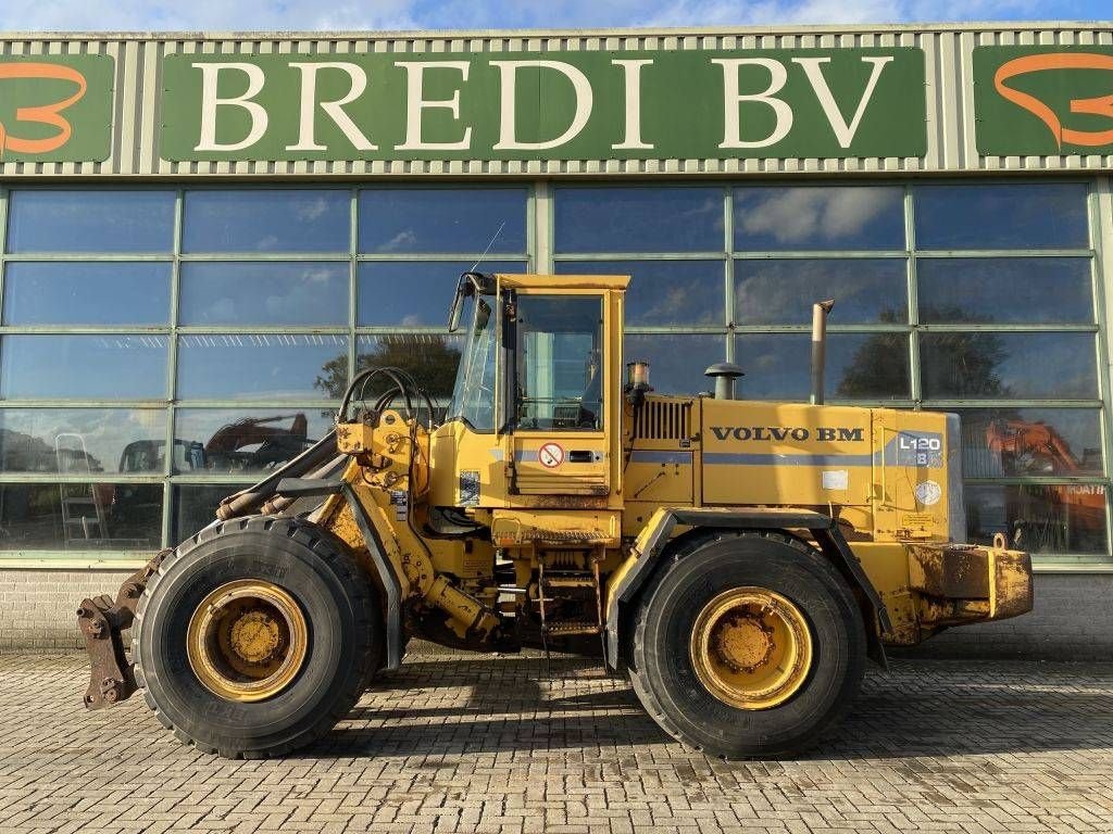 Radlader van het type Volvo L 120 B, Gebrauchtmaschine in Roosendaal (Foto 5)