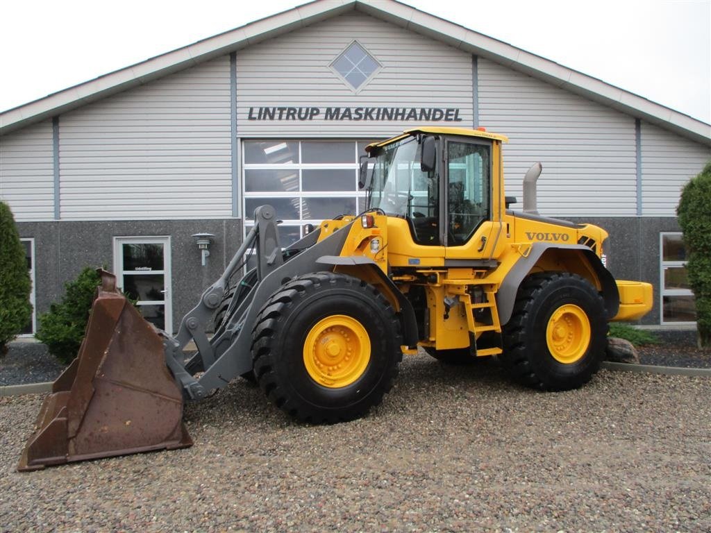 Radlader of the type Volvo L 120 F Med CDC-styring og 3die samt 4die funktion samt central smørring., Gebrauchtmaschine in Lintrup (Picture 1)