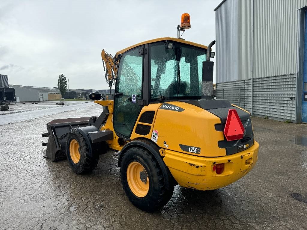 Radlader van het type Volvo L 25 F, Gebrauchtmaschine in Vojens (Foto 5)