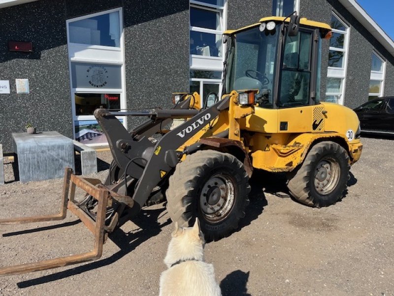 Radlader tipa Volvo L 30 B 30KMT, GAFLER 3IEN SKOVL, Gebrauchtmaschine u Dronninglund (Slika 1)