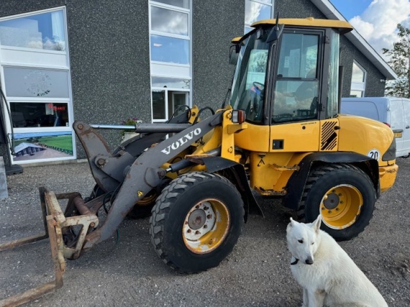 Radlader tip Volvo L 30 D. M. GAFLER OG 4IEN SKOVL, Gebrauchtmaschine in Dronninglund (Poză 1)