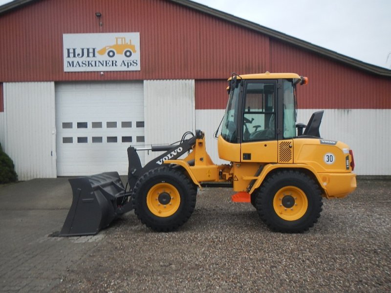 Radlader of the type Volvo L 30 GS, Gebrauchtmaschine in Aabenraa (Picture 1)