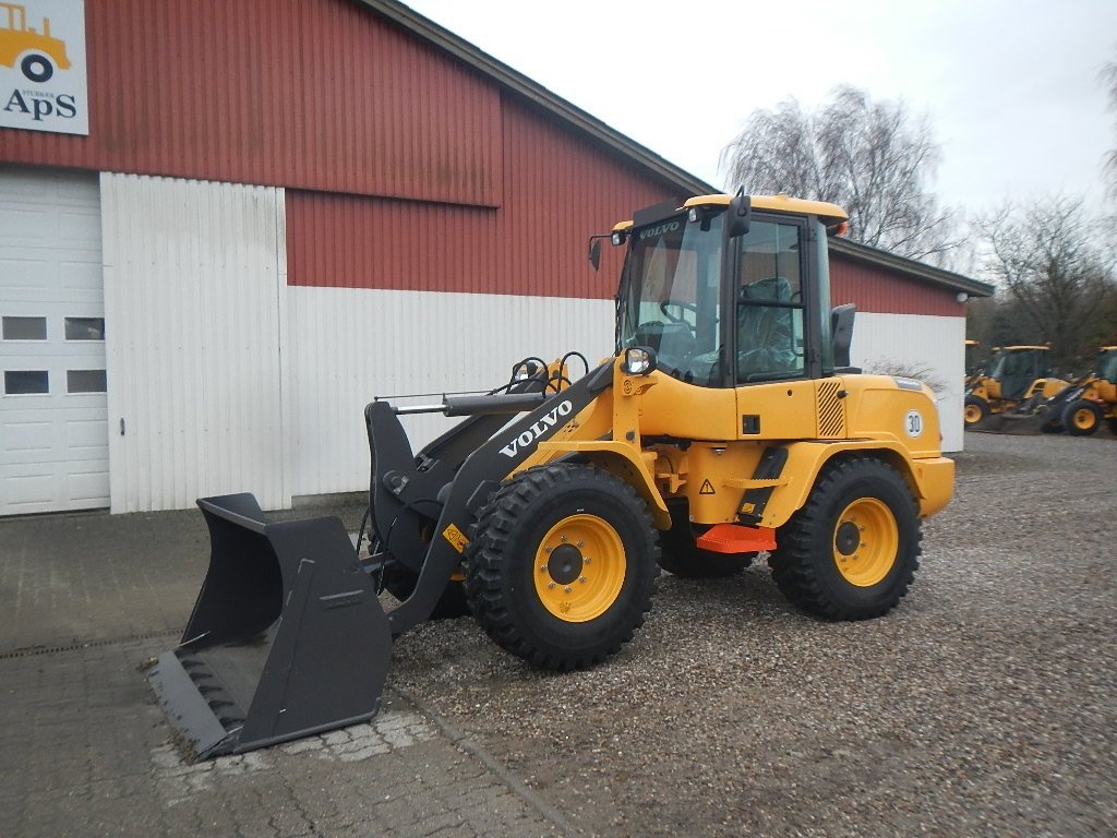 Radlader Türe ait Volvo L 30 GS, Gebrauchtmaschine içinde Aabenraa (resim 4)