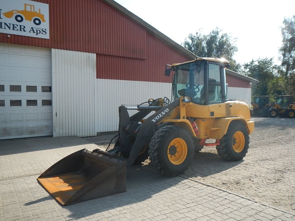 Radlader des Typs Volvo L 35 GS, Gebrauchtmaschine in Aabenraa (Bild 2)