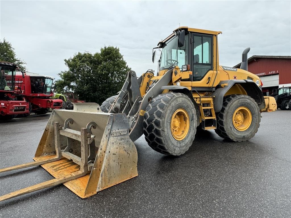 Radlader typu Volvo L 60 G KUN 7300 TIMER! MED SKOVL OG GAFLER!, Gebrauchtmaschine v Nørager (Obrázek 1)