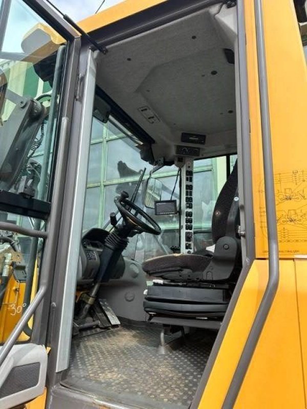 Radlader typu Volvo L 60 H, Gebrauchtmaschine w Roosendaal (Zdjęcie 9)