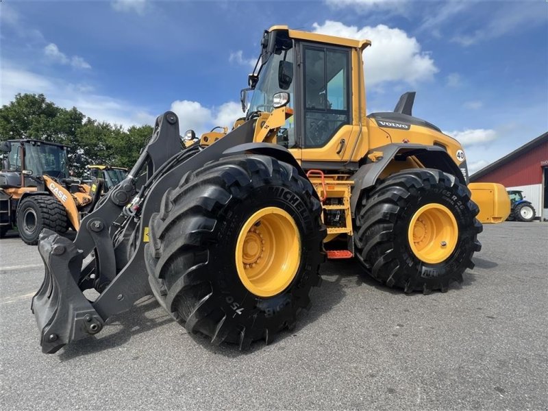 Radlader des Typs Volvo L 70 H KUN 2400 TIMER OG NÆSTEN NYE TRAKTORHJUL!, Gebrauchtmaschine in Nørager (Bild 1)