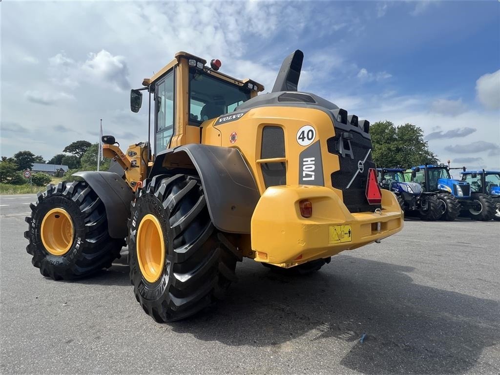 Radlader des Typs Volvo L 70 H KUN 2400 TIMER OG NÆSTEN NYE TRAKTORHJUL!, Gebrauchtmaschine in Nørager (Bild 7)