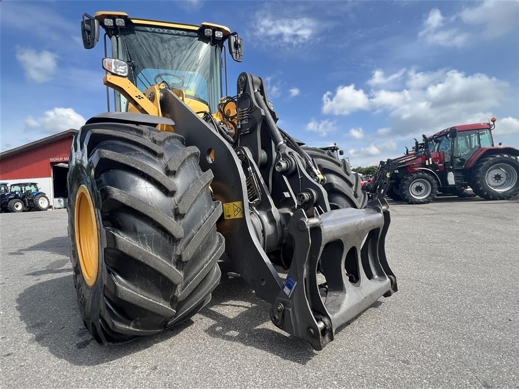 Radlader tip Volvo L 70 H KUN 2400 TIMER OG NÆSTEN NYE TRAKTORHJUL!, Gebrauchtmaschine in Nørager (Poză 2)