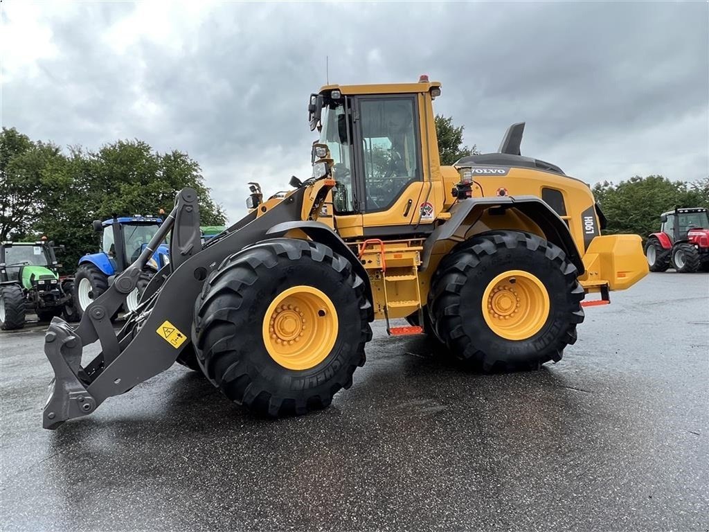 Radlader от тип Volvo L 90 H KUN 2000 TIMER OG LANG BOM! DK FRA NY!, Gebrauchtmaschine в Nørager (Снимка 2)