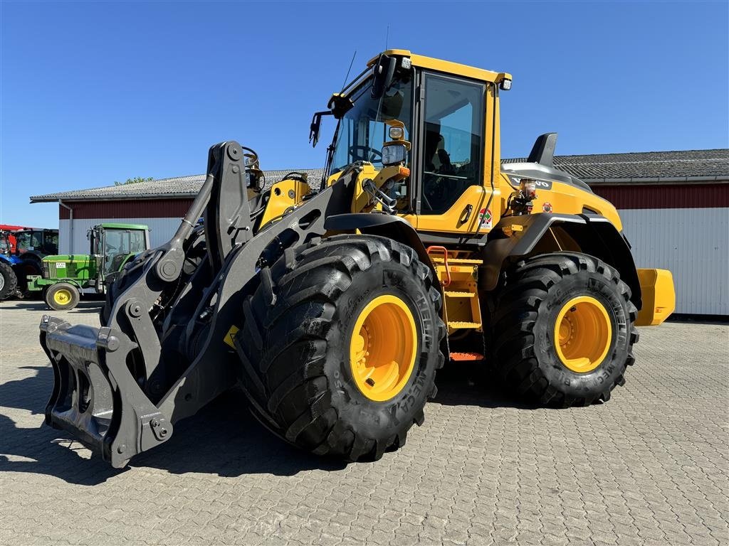 Radlader of the type Volvo L 90 H KUN 3900 TIMER! SPÆKKET MED UDSTYR OG INKL SKOVL!, Gebrauchtmaschine in Nørager (Picture 1)