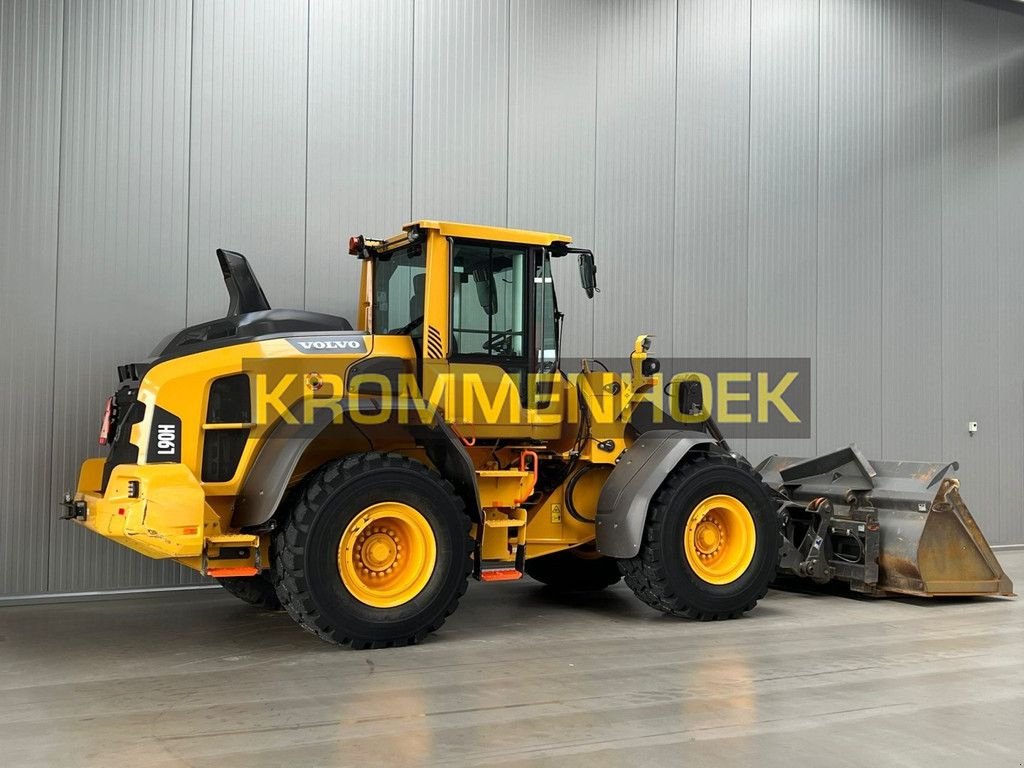 Radlader typu Volvo L 90 H, Gebrauchtmaschine w Apeldoorn (Zdjęcie 4)