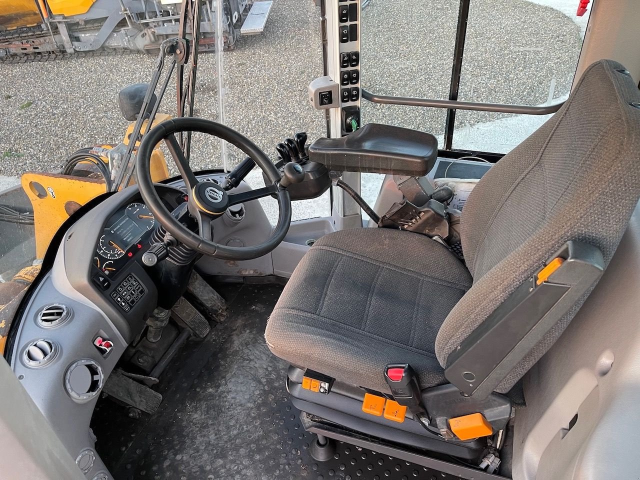 Radlader tipa Volvo L110H, Gebrauchtmaschine u Holten (Slika 5)