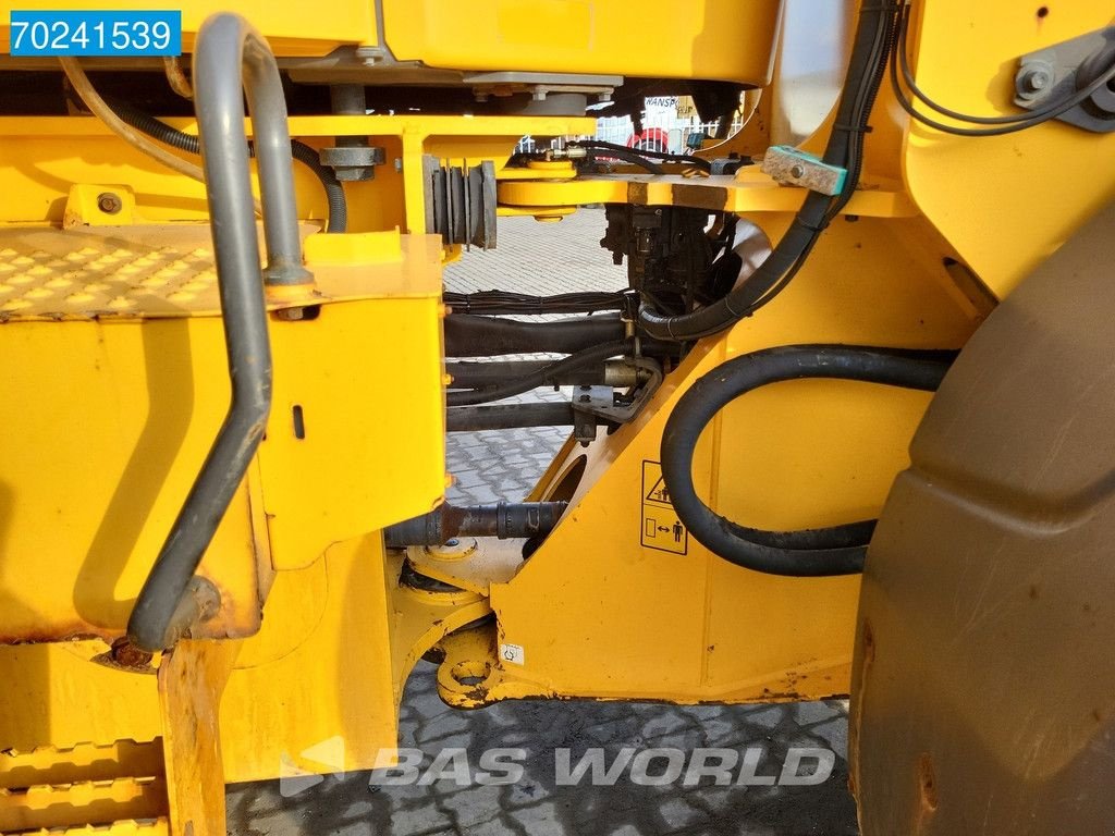 Radlader от тип Volvo L120 G QUICK COUPLER, Gebrauchtmaschine в Veghel (Снимка 8)