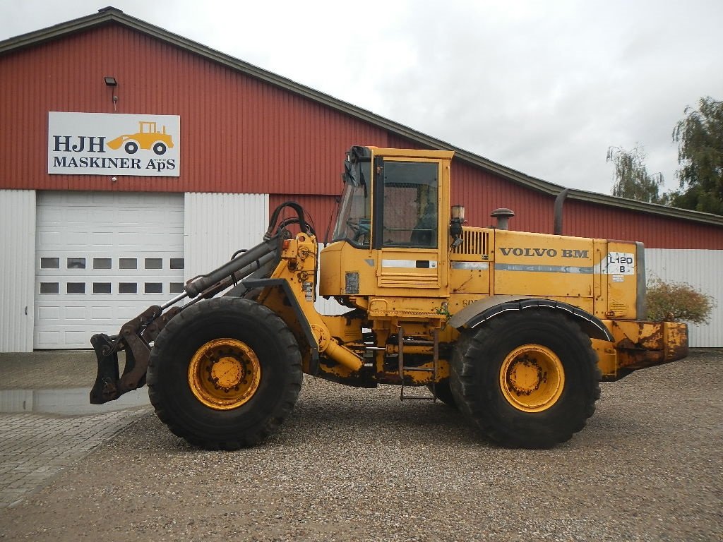 Radlader van het type Volvo L120B, Gebrauchtmaschine in Aabenraa (Foto 4)