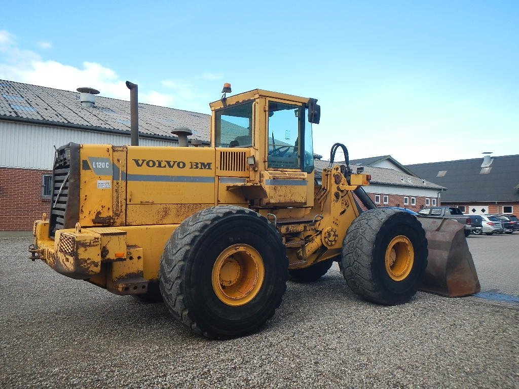 Radlader des Typs Volvo L120B, Gebrauchtmaschine in Aabenraa (Bild 3)