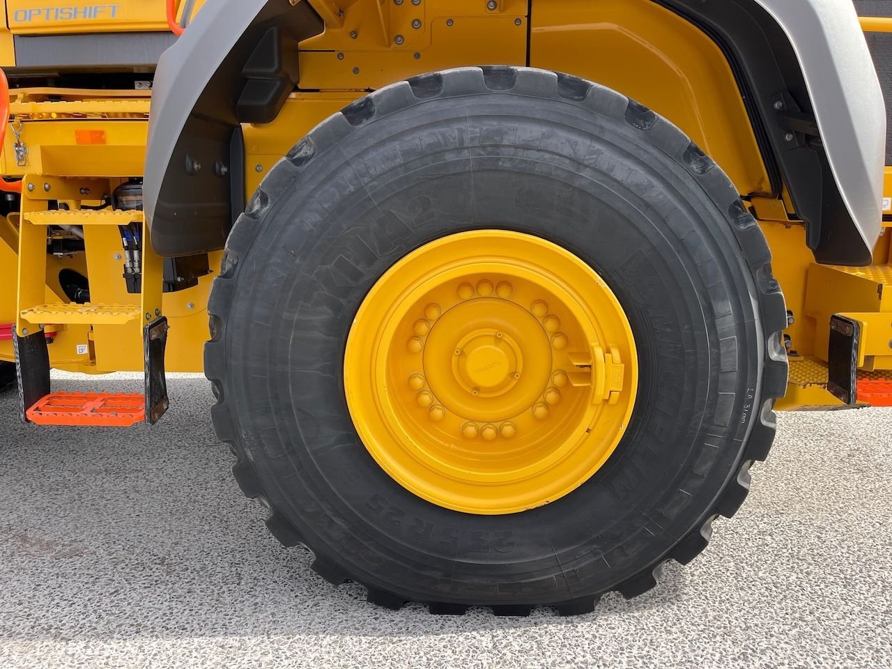 Radlader van het type Volvo L120H, Gebrauchtmaschine in Holten (Foto 11)