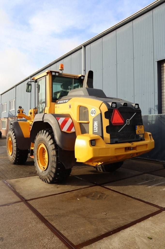 Radlader of the type Volvo L120H, Gebrauchtmaschine in Antwerpen (Picture 4)