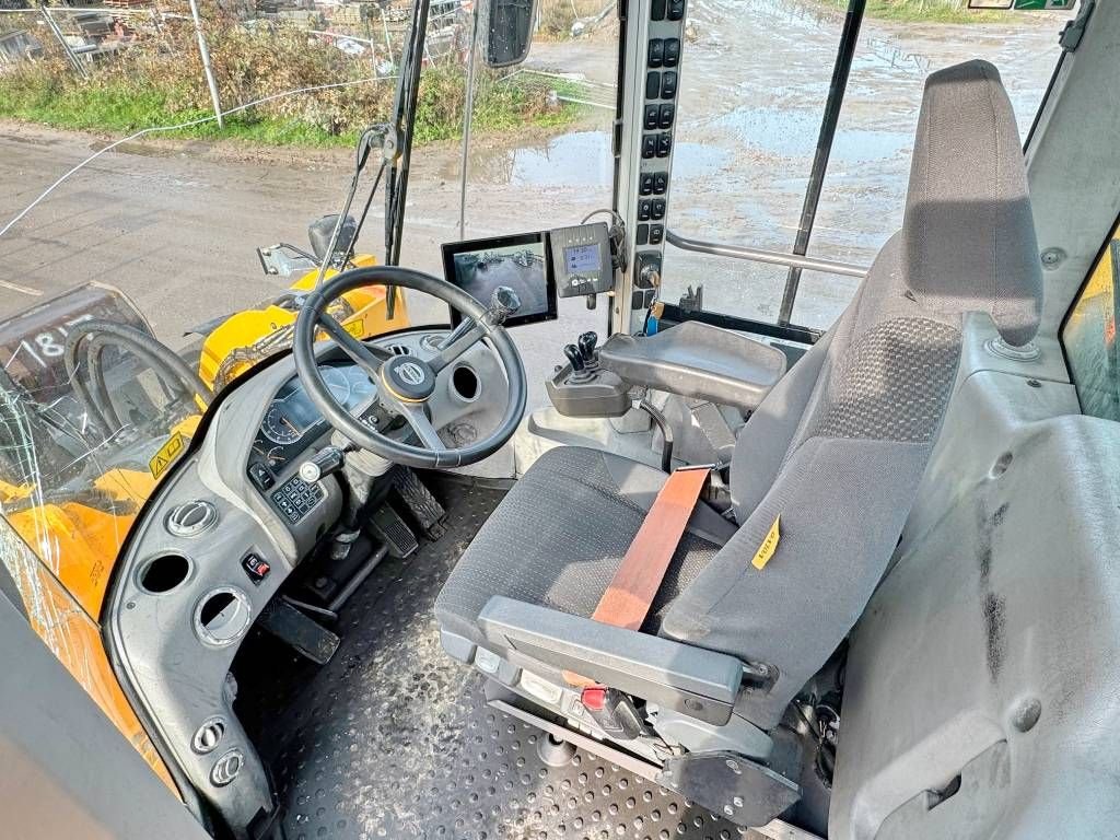 Radlader of the type Volvo L150H - Dutch Machine / Weighing System, Gebrauchtmaschine in Veldhoven (Picture 8)