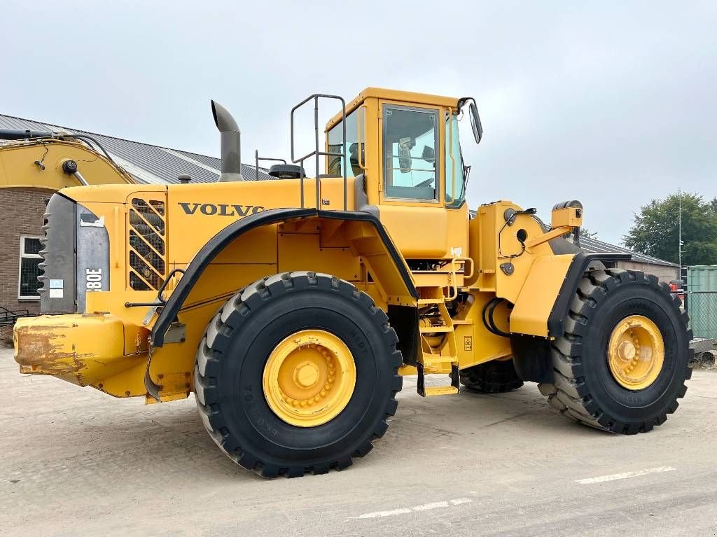 Radlader of the type Volvo L180E - German Machine / Automatic Greasing, Gebrauchtmaschine in Veldhoven (Picture 5)