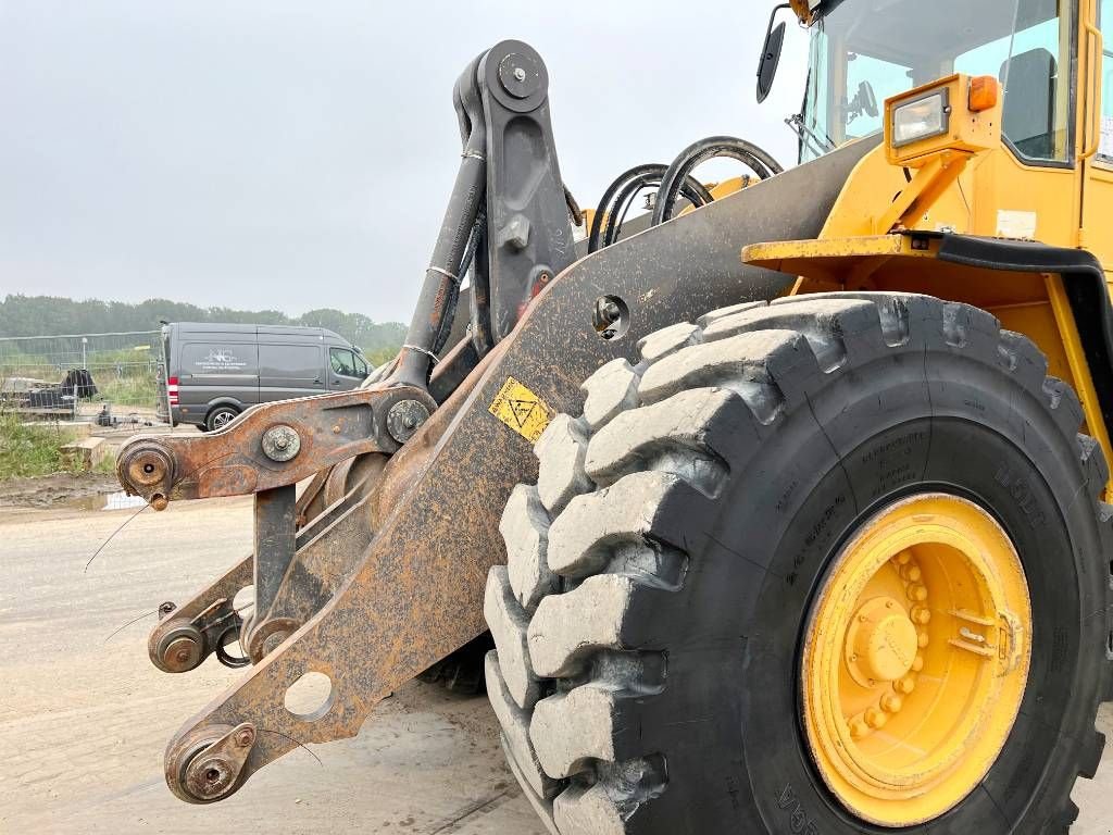 Radlader of the type Volvo L180E - German Machine / Automatic Greasing, Gebrauchtmaschine in Veldhoven (Picture 10)