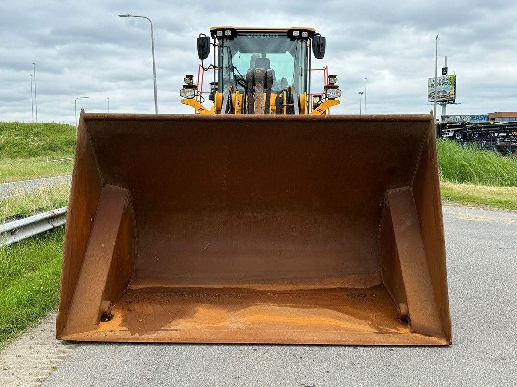 Radlader типа Volvo L180H, Gebrauchtmaschine в Velddriel (Фотография 9)