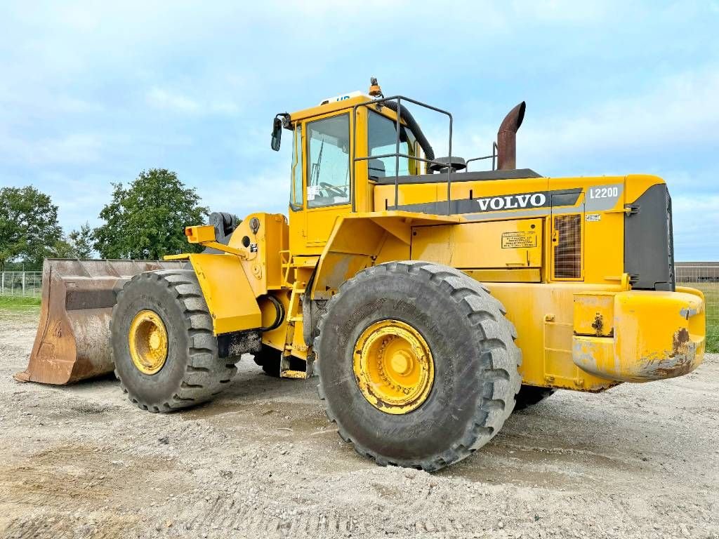 Radlader of the type Volvo L220D - Dutch Machine / Pressurised Cabin, Gebrauchtmaschine in Veldhoven (Picture 3)