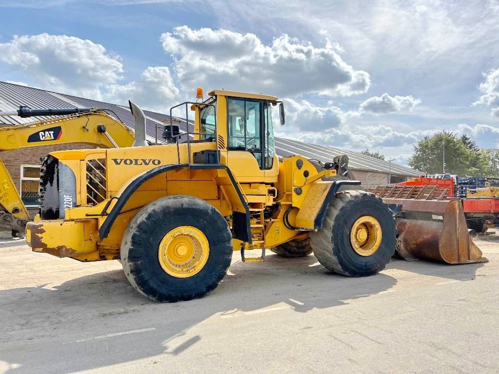 Radlader of the type Volvo L220F - CDC Steering / Weight System, Gebrauchtmaschine in Veldhoven (Picture 5)