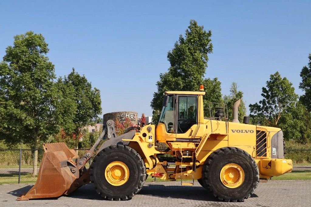 Radlader of the type Volvo L220F L 220 F BUCKET CDC BSS WEIGHT SYSTEM GOOD TIRE, Gebrauchtmaschine in Marknesse (Picture 1)