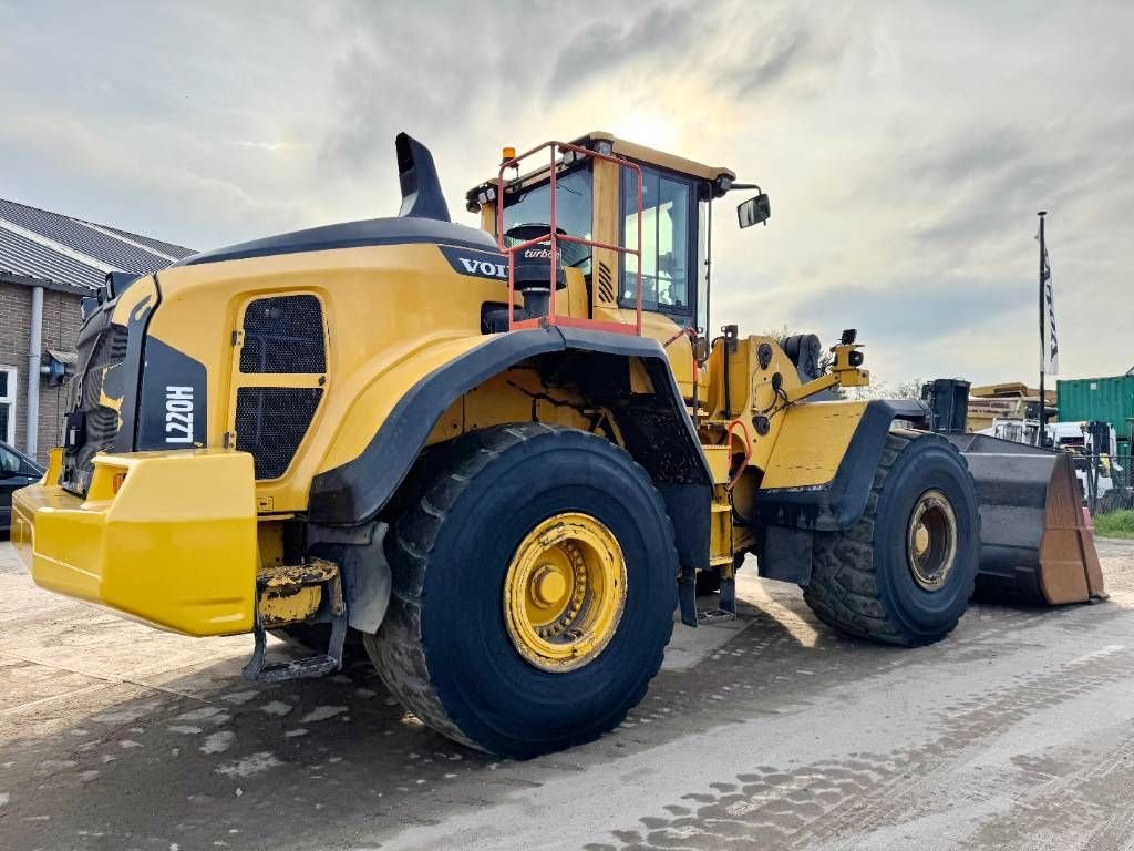 Radlader van het type Volvo L220H - 3rd Function / Weighing System, Gebrauchtmaschine in Veldhoven (Foto 5)