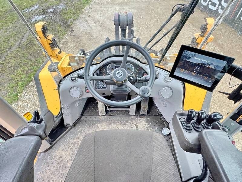 Radlader от тип Volvo L220H - CDC Steer / 3rd Function / Weight System, Gebrauchtmaschine в Veldhoven (Снимка 9)