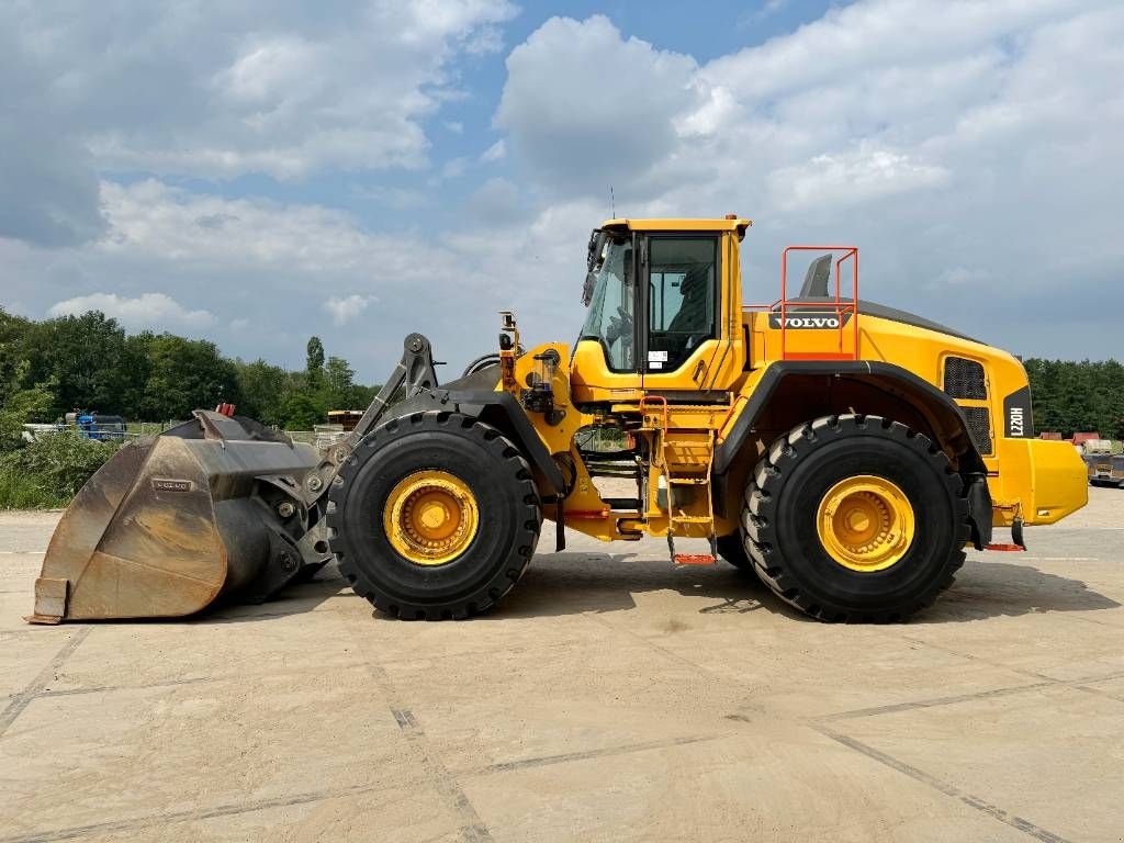 Radlader tipa Volvo L220H - Weight System / Boom Suspension, Gebrauchtmaschine u Veldhoven (Slika 1)