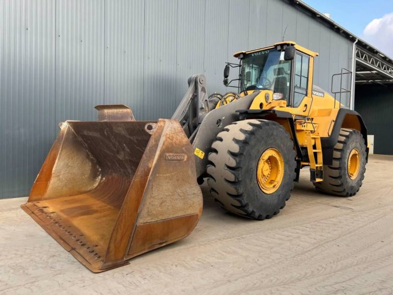 Radlader of the type Volvo L220H, Gebrauchtmaschine in Venlo (Picture 1)