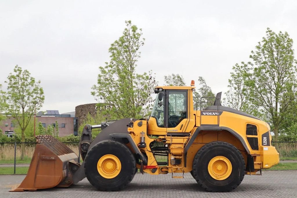 Radlader van het type Volvo L250 L250H L250 H BUCKET BSS CDC NO L220H, Gebrauchtmaschine in Marknesse (Foto 1)