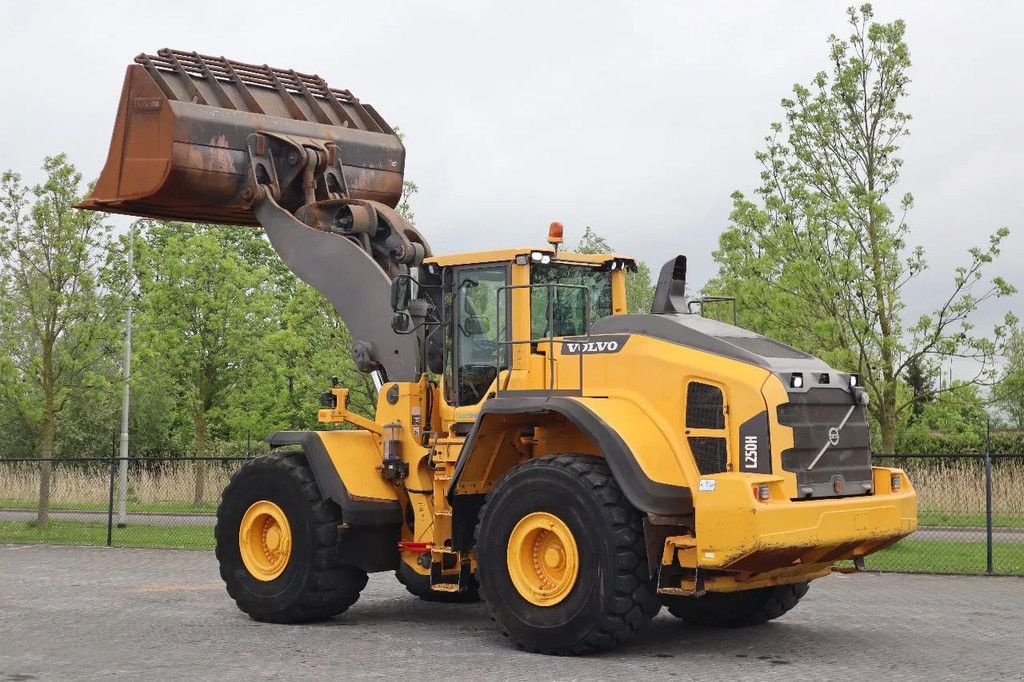 Radlader van het type Volvo L250 L250H L250 H BUCKET BSS CDC NO L220H, Gebrauchtmaschine in Marknesse (Foto 11)