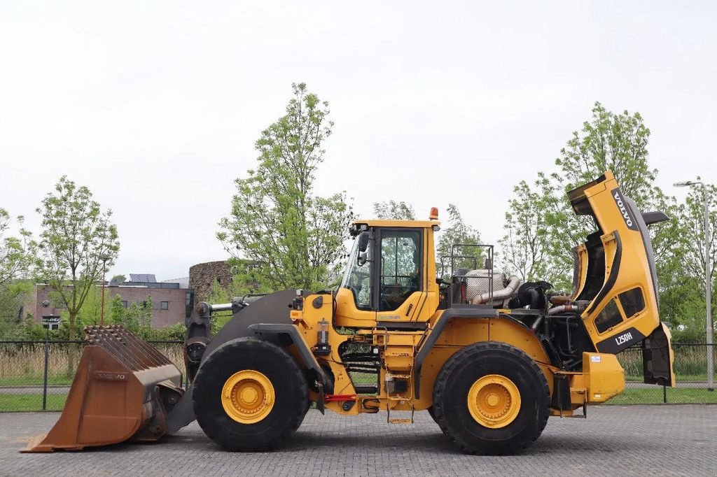 Radlader of the type Volvo L250 L250H L250 H BUCKET BSS CDC NO L220H, Gebrauchtmaschine in Marknesse (Picture 8)